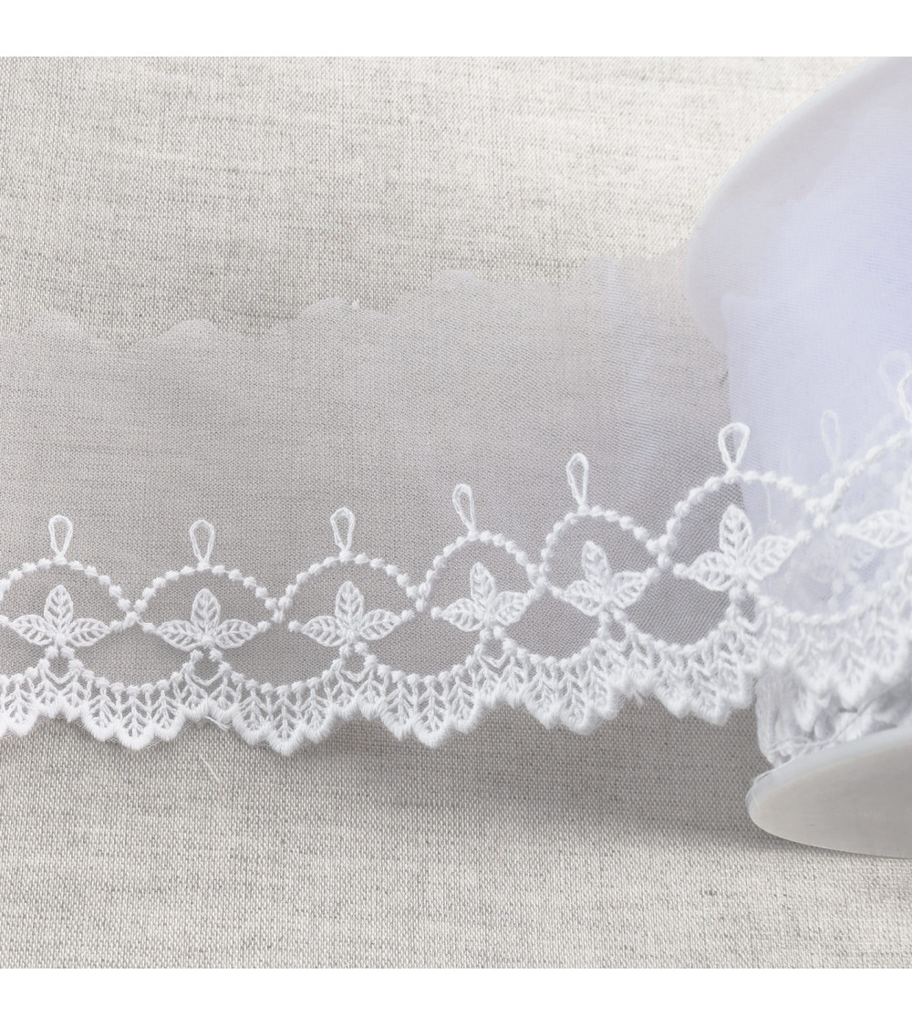 Embroidered tulle leaves with matt scalloped edges 75mm white per meter