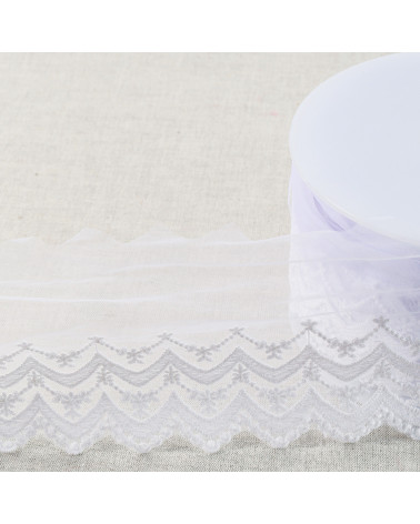 Spool 18m embroidered tulle double wave scalloped matte 108mm white