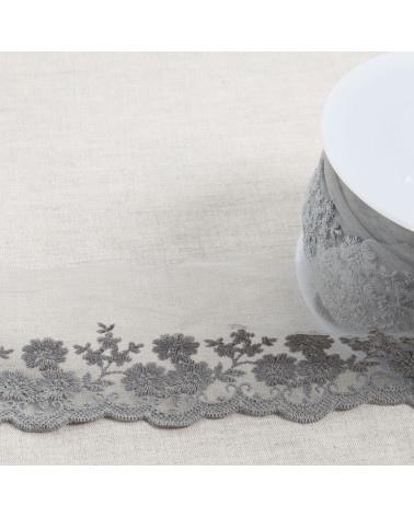 Spool 18m tulle embroidered bouquet of flowers matte 95mm medium gray