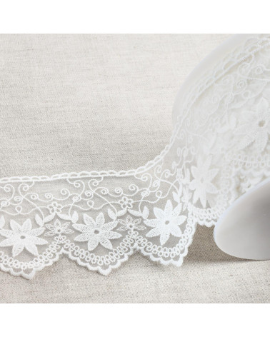 Spool of 18m embroidered tulle edelweiss matt 85mm ecru