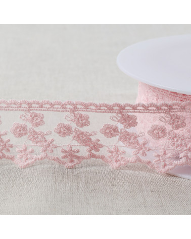Spool of 13.5m embroidered tulle with small matt flowers 44mm fuchsia pink