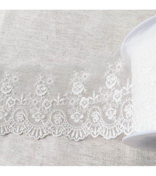 Spool 18m tulle embroidered scalloped flowers shiny tulle embroidered scalloped flowers shiny ecru 110mm