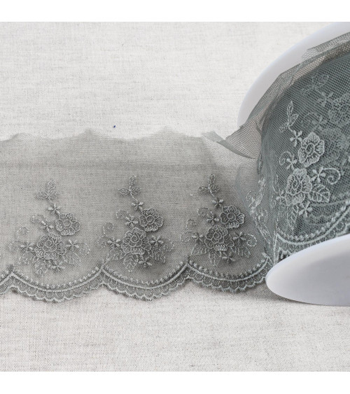 Spool 18m tulle embroidered scalloped flowers shiny tulle embroidered scalloped flowers shiny medium gray 92mm