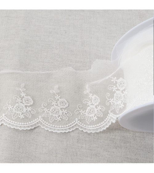 Spool 18m tulle embroidered scalloped flowers shiny tulle embroidered scalloped flowers shiny ecru 92mm