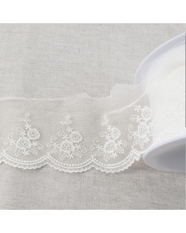 Spool 18m tulle embroidered with shiny scalloped flowers tulle embroidered with shiny scalloped flowers ecru 92mm