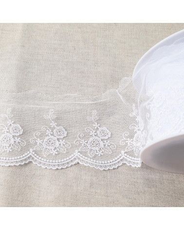Tulle embroidered scalloped flowers shiny 92mm white per meter