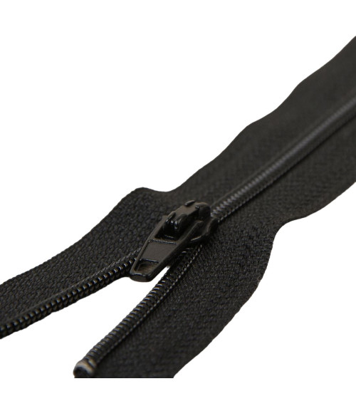 Fine black Polyester N°2 closure