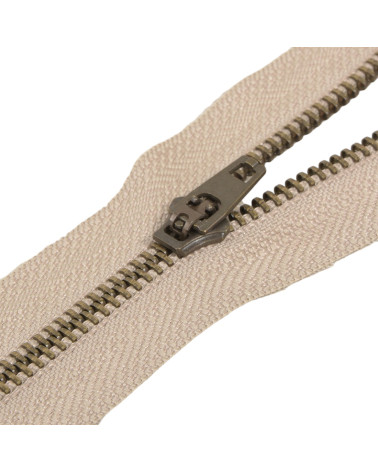 Cierre metálico no separable, bolsillo especial - beige