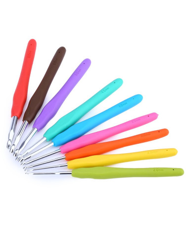 Set of 9 knitting hooks in sizes 2 to 6