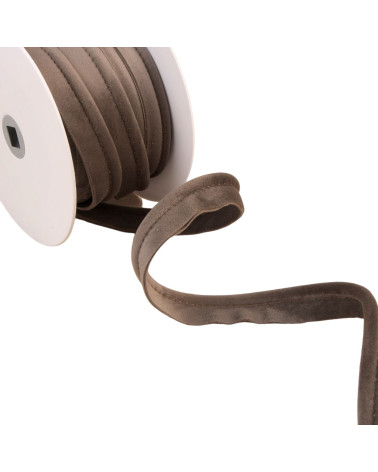 Bobina da 15 metri con bordino in velluto marrone chiaro da 5 mm