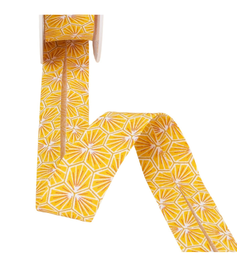 Yellow gold honeycomb bias binding 27mm per meter made in France