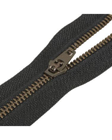 Spezialtasche mit nicht trennbarem Metallverschluss – schwarz