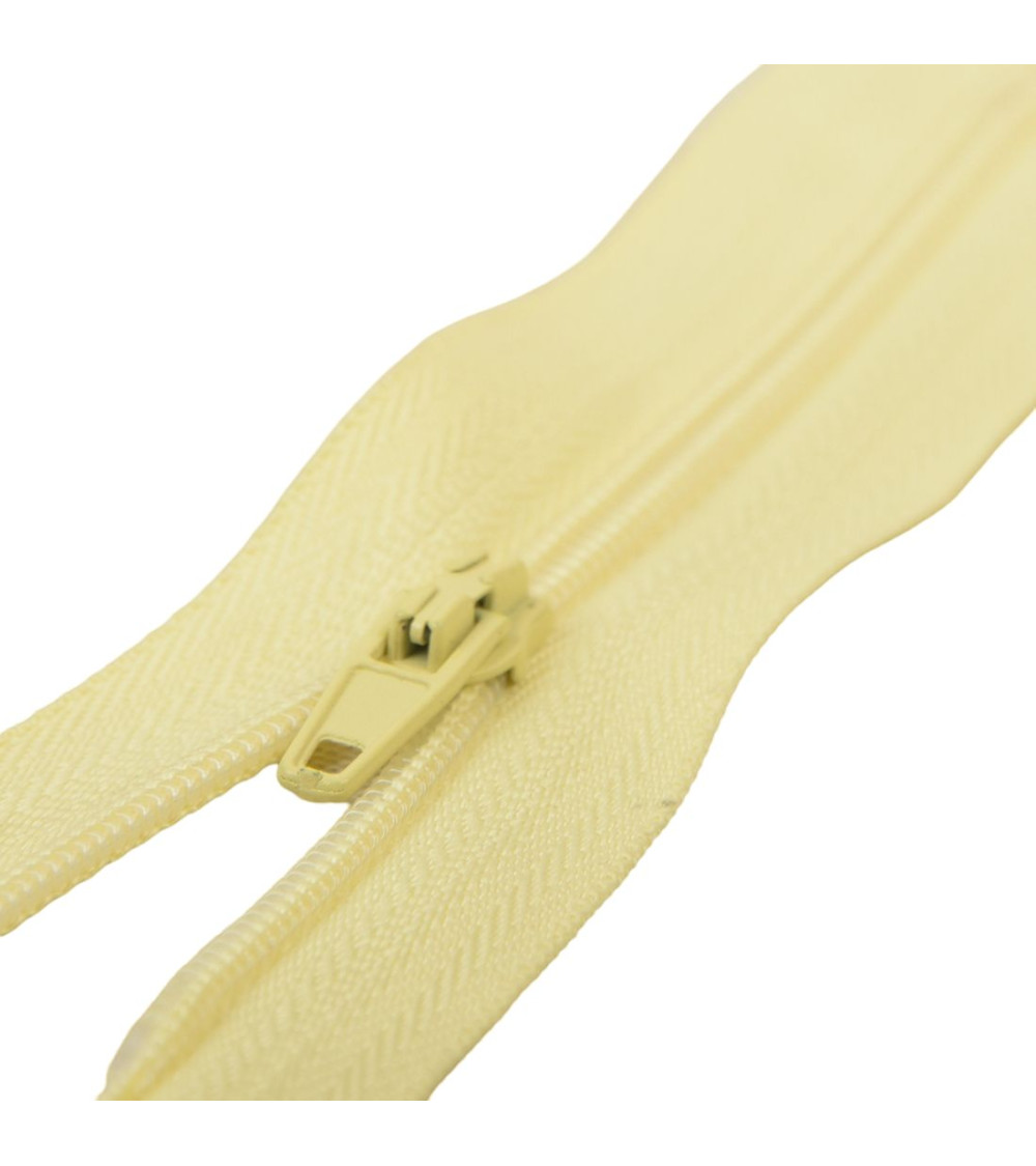 Fermeture fine Polyester N°2 couleur jaune paille