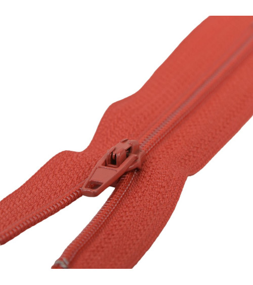 Fermeture fine Polyester N°2 couleur rouge feu