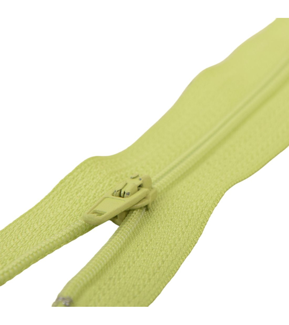 Fermeture fine Polyester N°2 couleur Poivre vert