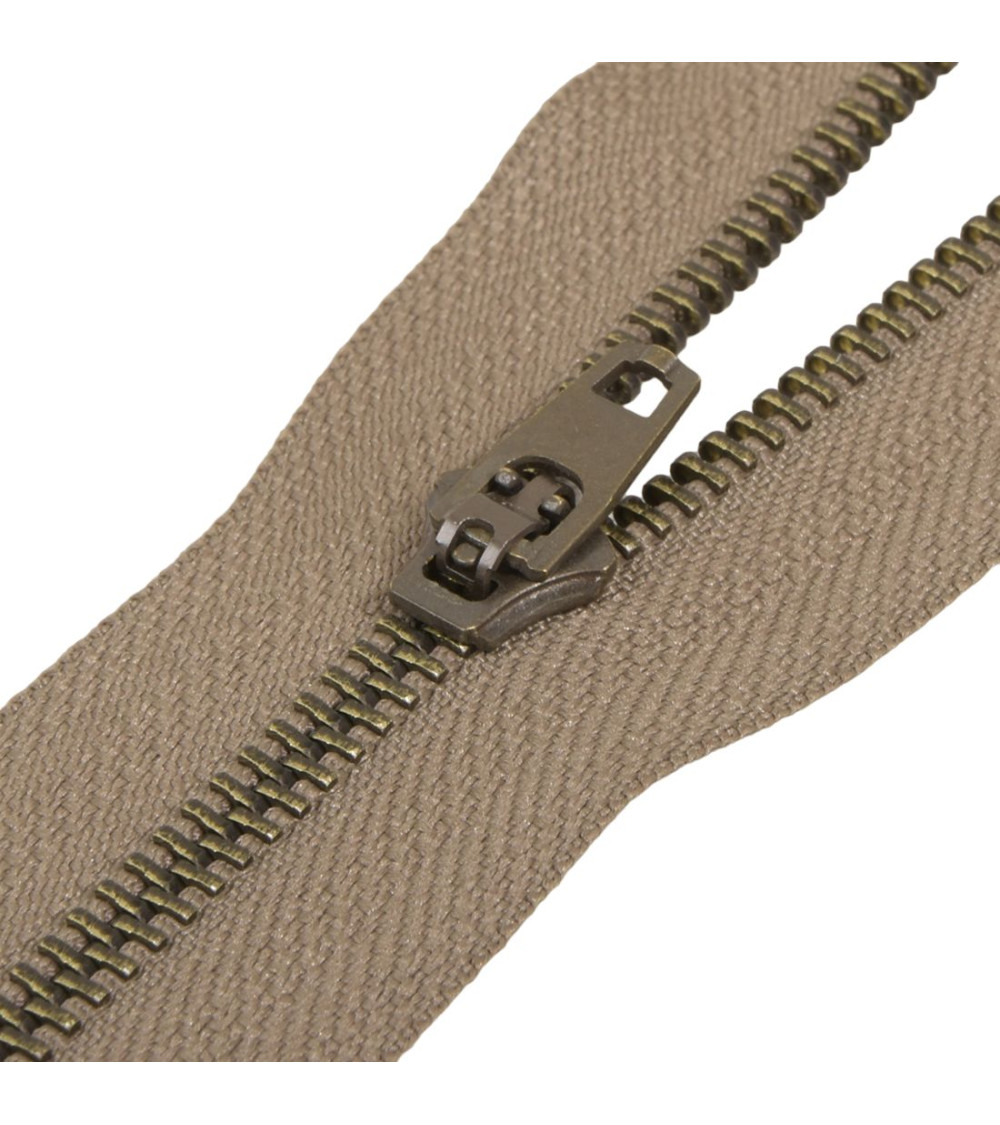 Non-separable metal closure special for pockets - chestnut bronze