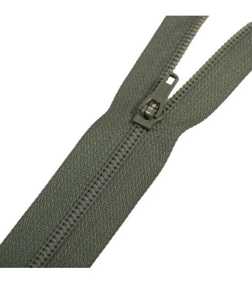 Non-separable spiral mesh closure for special pants - khaki