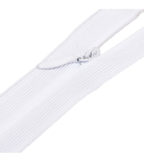 Adjustable non-separable invisible closure - white