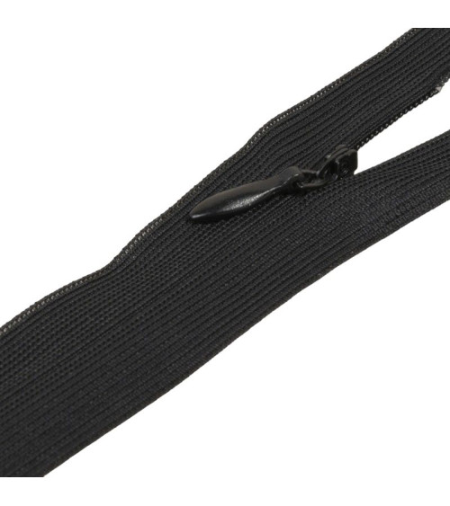 Adjustable non-separable invisible closure - black