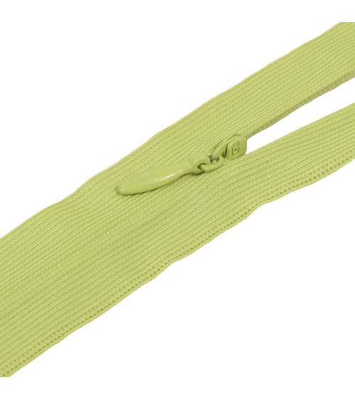 Adjustable invisible non-separable closure - green pepper
