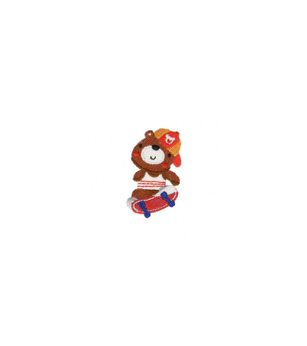 Iron-on badge Bear on skate 4cm x 2cm