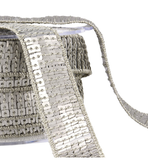 Spool of sequin braid 14.5m light silver