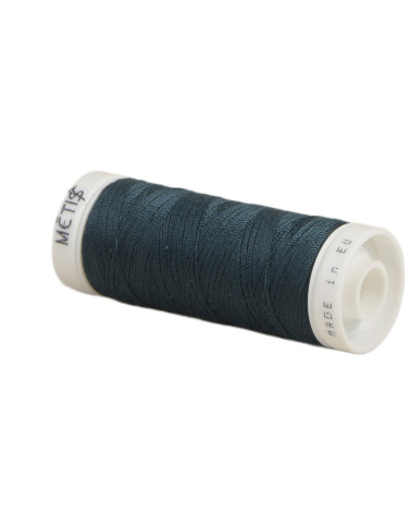 Spool of 200m Oeko Tex polyester thread made in Europe deep ocean blue