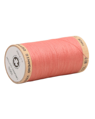 Spool of 100% organic cotton thread 275m coral