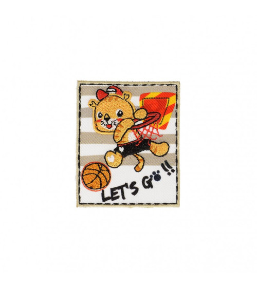 Lot de 3 écussons thermocollants Grand Lionceau au basketball 4,5cm x 6cm