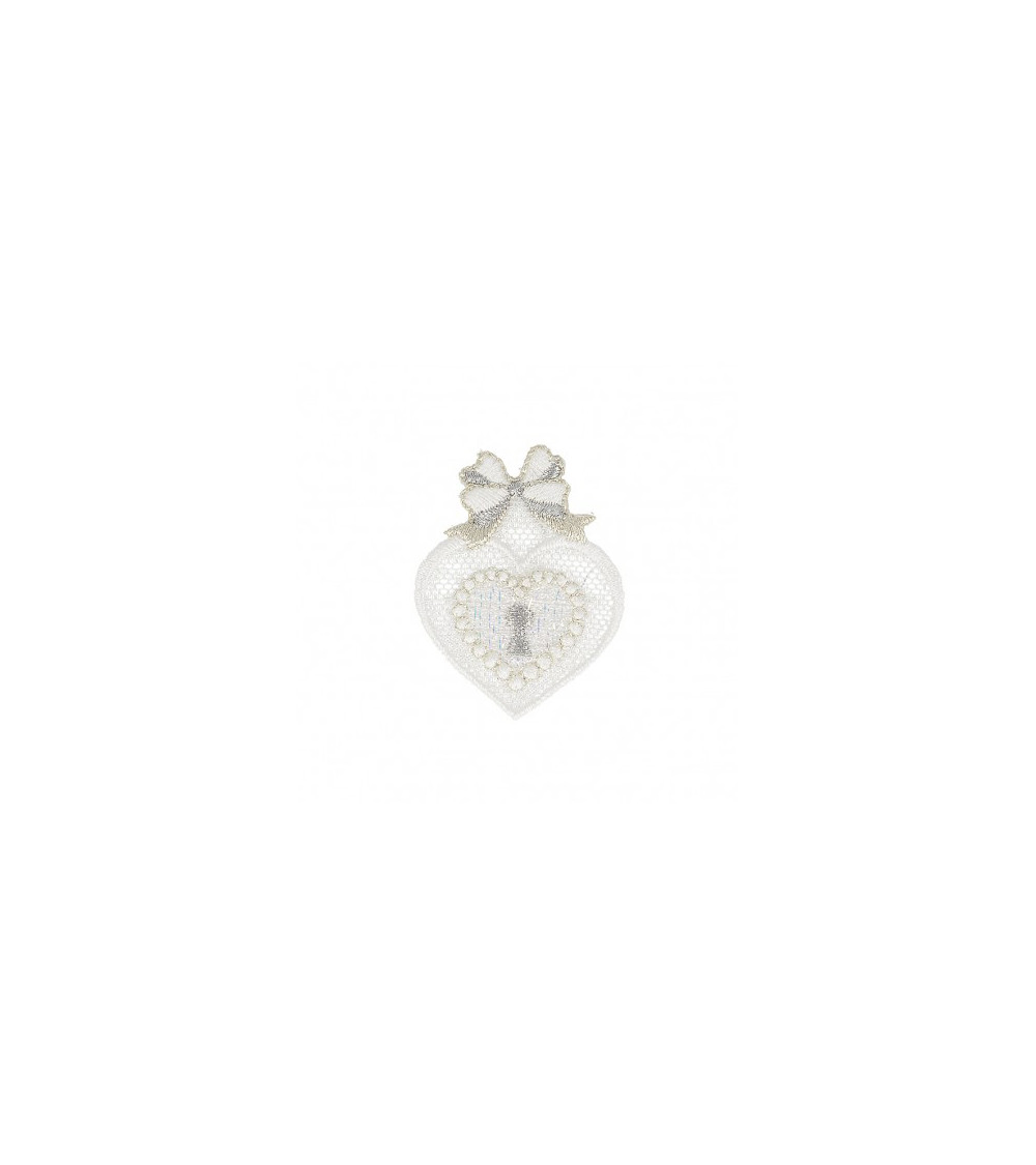 Set of 3 iron-on Heart badges with lock 4cm x 3cm