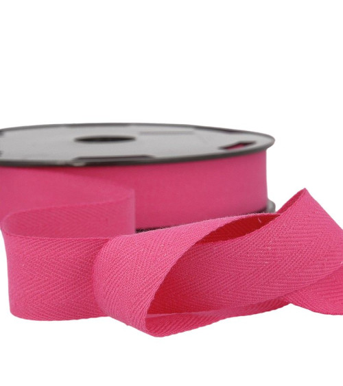 50m spool Cotton serge Fuchsia pink