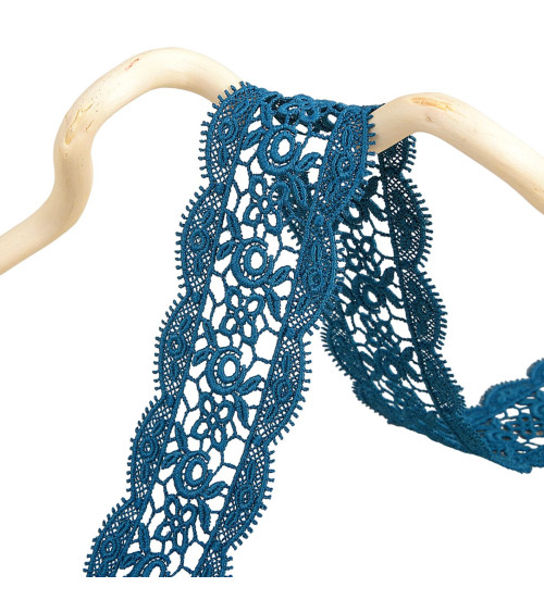 Spool 13.7m guipure between two 50mm Duck blue