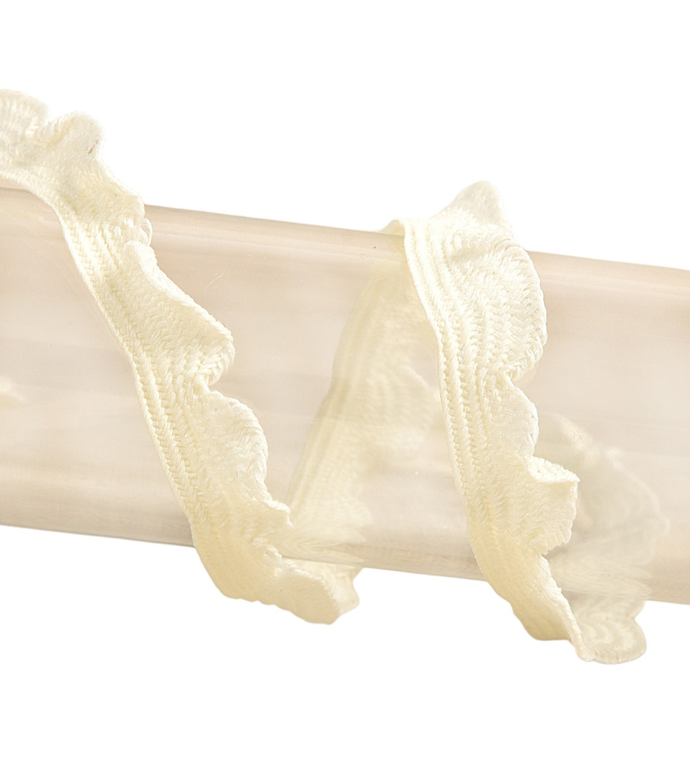 25m spool of 10mm scalloped braid Ecru