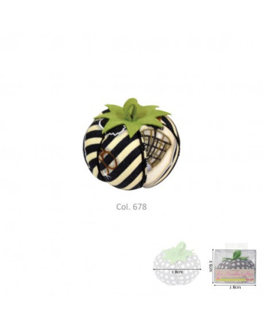 Tomatoes with pins, mannequins and stripes
