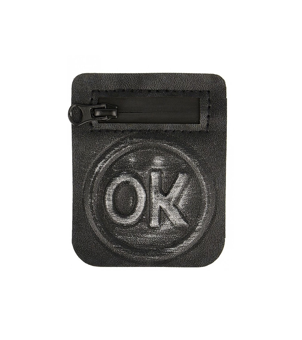 https://www.mymercerie.com/3552-large_default/ecusson-a-coudre-grand-patch-relief-ok-gris-et-noir.jpg