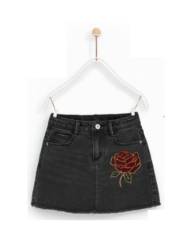 Large rose iron-on badge