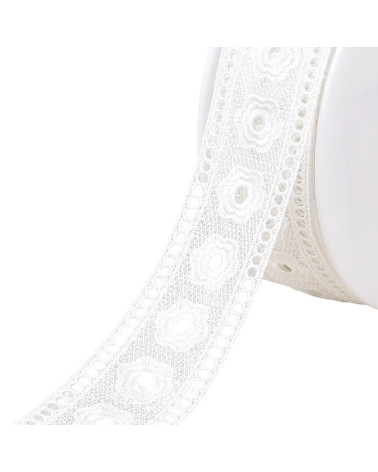 Spool of 18m guipure between two white flowers 44mm