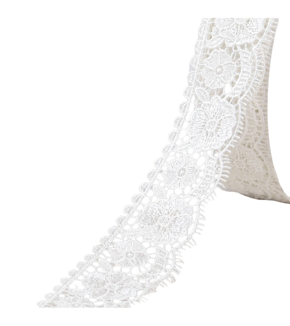 Spool 18m guipure scalloped flowers white 38mm