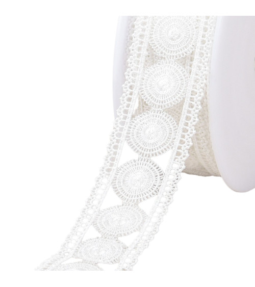 18m spool of guipure between two white circles 45mm