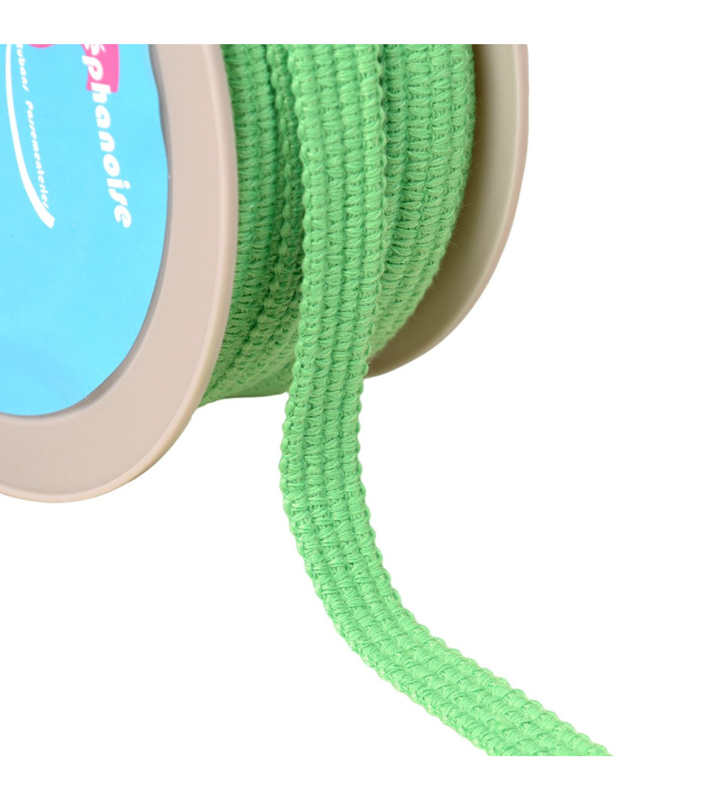 Four 15mm water green cords per meter