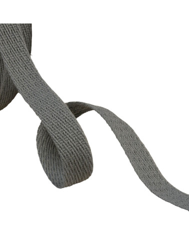 25m reel of 15mm light grey oblique dashed braid