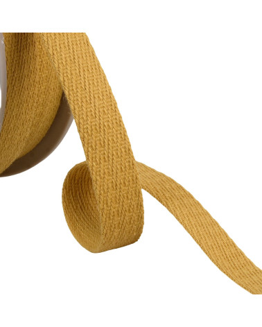 25m reel of 15mm pale yellow oblique dashed braid
