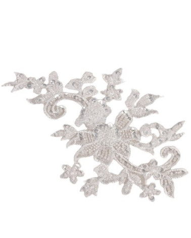 White wedding pearl motif to sew 14.5cm x 22cm