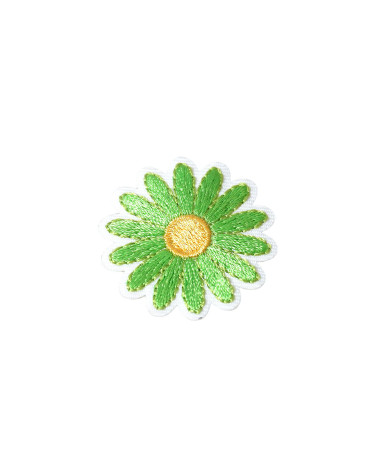 Set of 3 green daisy iron-on patches 3.3cm x 3.3cm