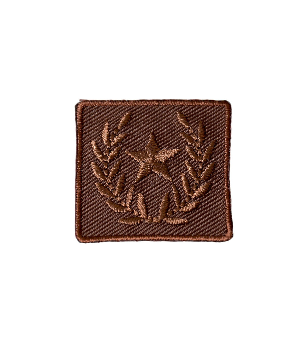 Set of 3 brown laurel star badge iron-on patches 3cm x 3cm