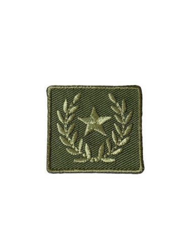 Set of 3 iron-on patches with green laurel star badge 3cm x 3cm