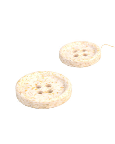 Set of 6 white rice husk buttons