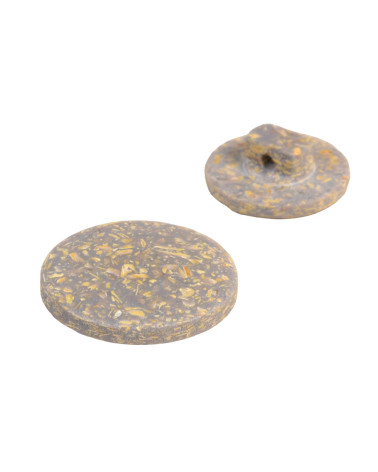 Round button with ash gray rice husk tail