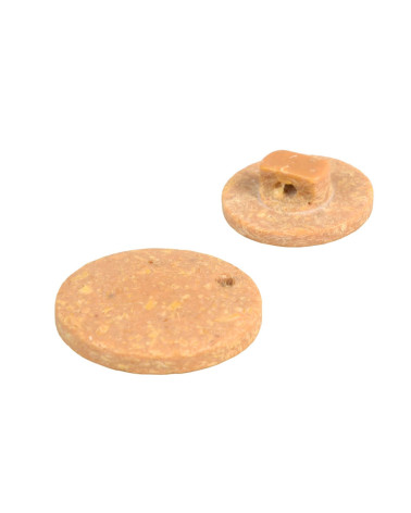 Set of 6 round buttons with beige antelope rice husk tails