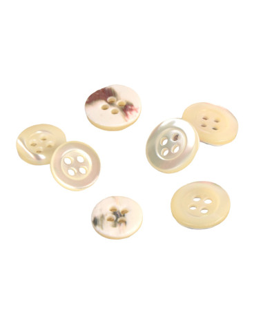 Set of 3 mother-of-pearl buttons with 4 natural holes